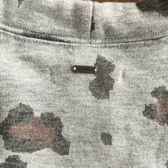 sweatshirt - Picture 2 of 2